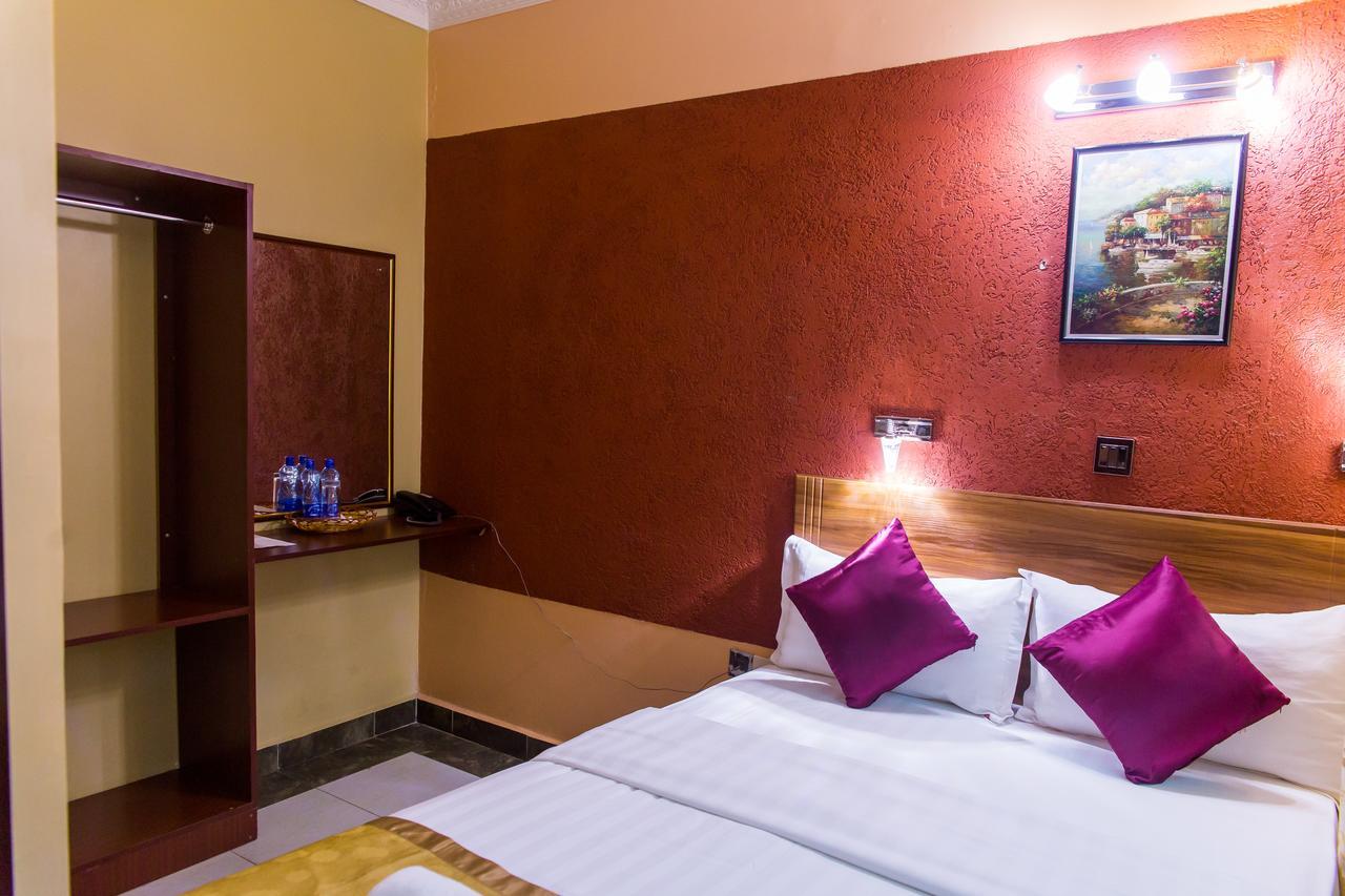Enkare Hotel Nairobi Eksteriør billede